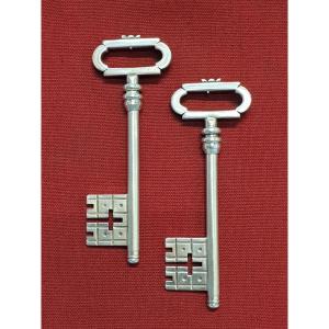 A Sterling Silver Pair Of Patronal Keys. Modern Production. Italy.