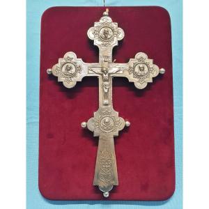 Croix en argent massif. Moscou 1892, essayeur A. Svetschin, orfèvre Vassili Sikathev.