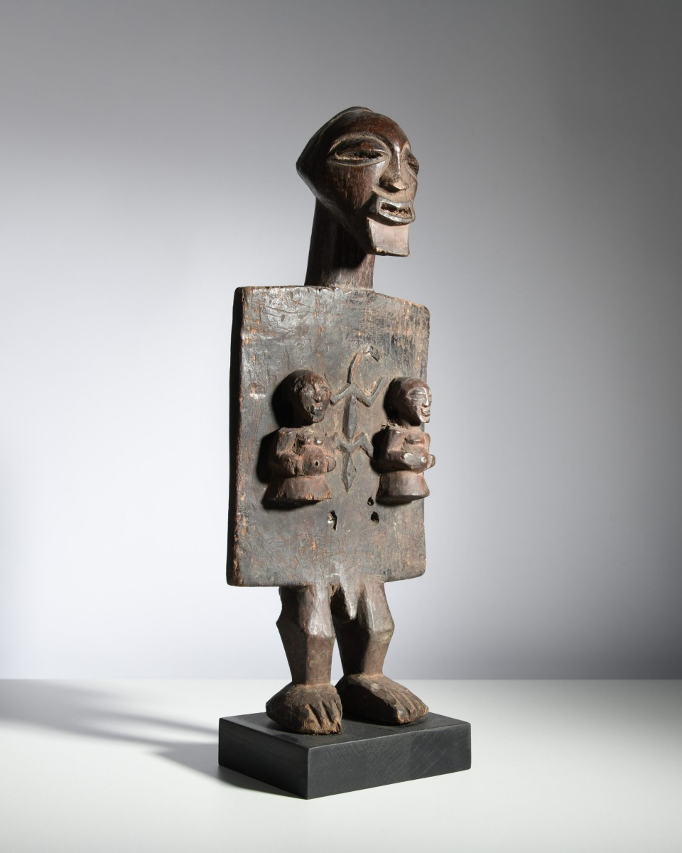 Statue masculine Songye-photo-1