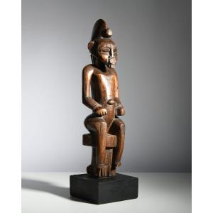 Statue masculine assise pombibele Senoufo