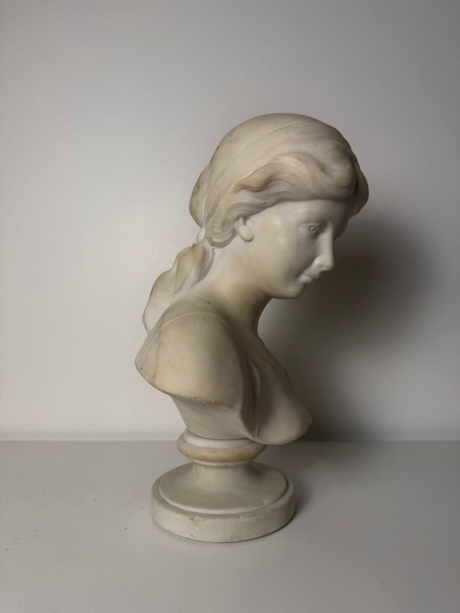 Sculpture Depicting The Bust Of A Young Woman - 19th Century-photo-3