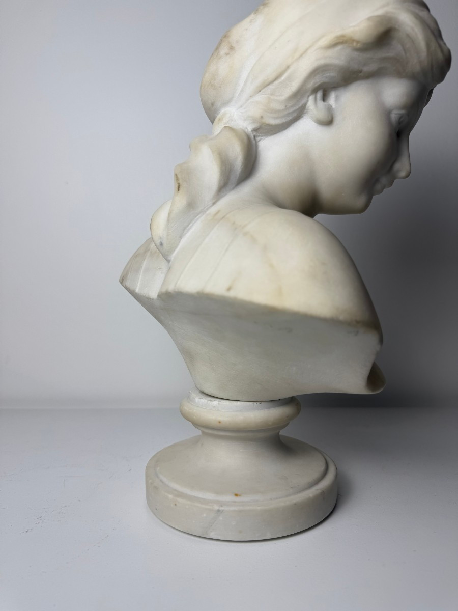 Sculpture Depicting The Bust Of A Young Woman - 19th Century-photo-3