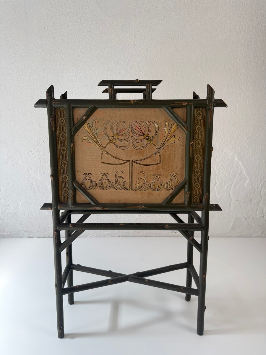 Chinoiserie-style Magazine Rack In Wood And Silk - Early 20th Century