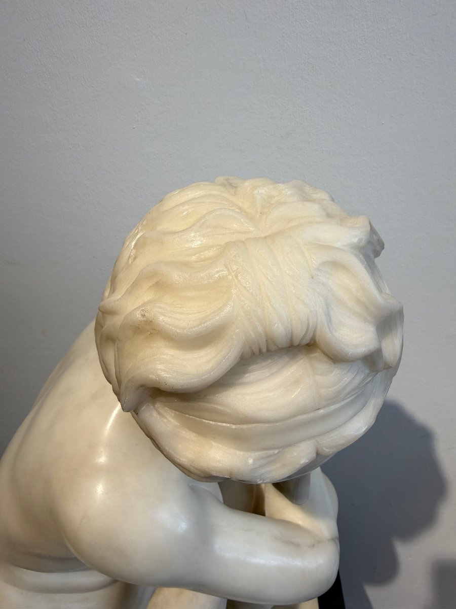 Sculpture Depicting A Crouching Venus, Carved From Carrara Marble—20th Century. Italy -photo-4