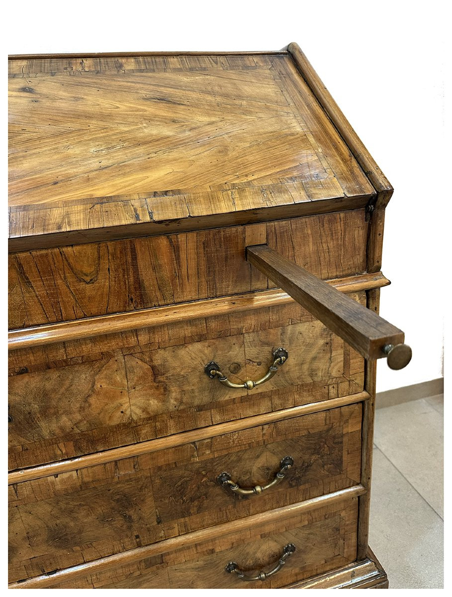Commode à abattants en noyer et loupe de noyer. Vénétie, XVIIIe siècle-photo-3