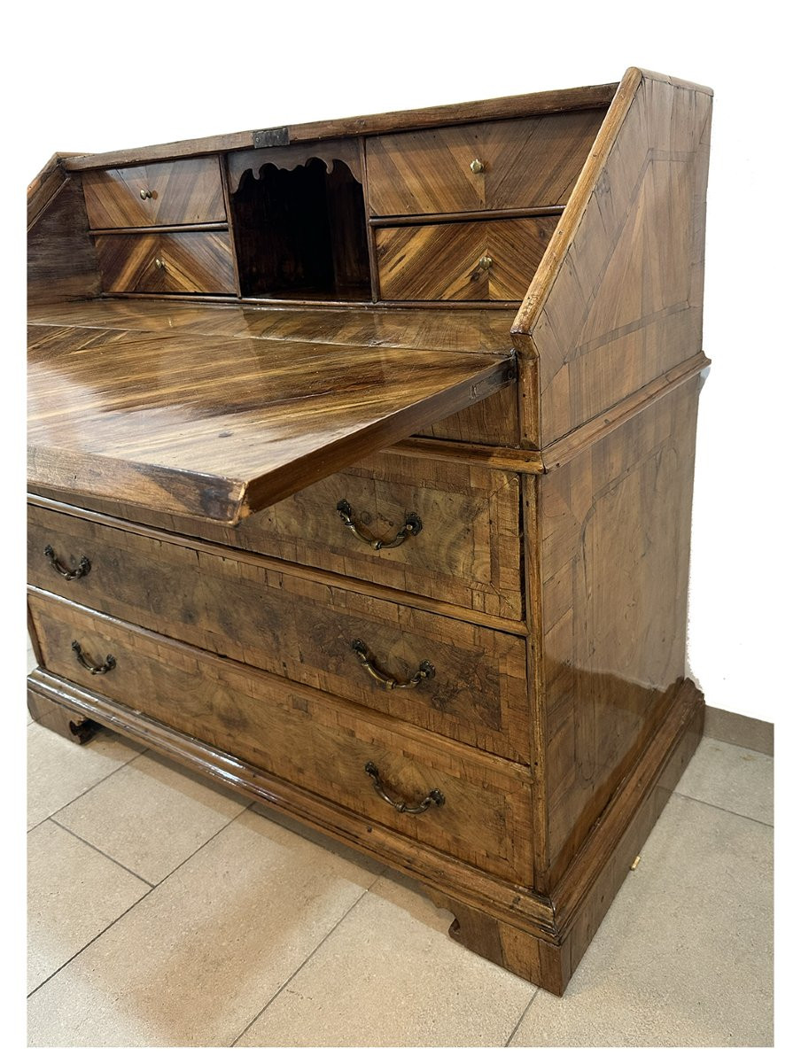 Commode à abattants en noyer et loupe de noyer. Vénétie, XVIIIe siècle-photo-1