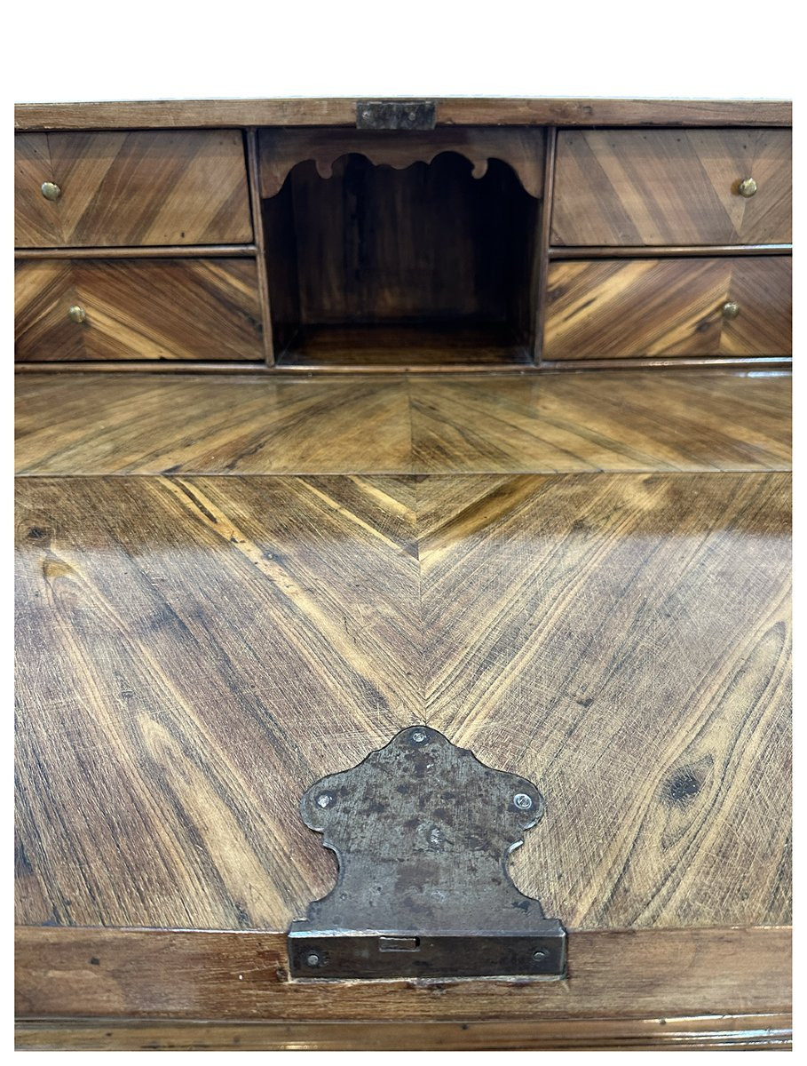 Commode à abattants en noyer et loupe de noyer. Vénétie, XVIIIe siècle-photo-2