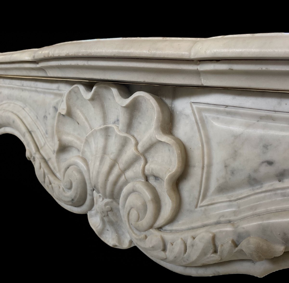 Louis XV Fireplace In Carrara Marble-photo-4