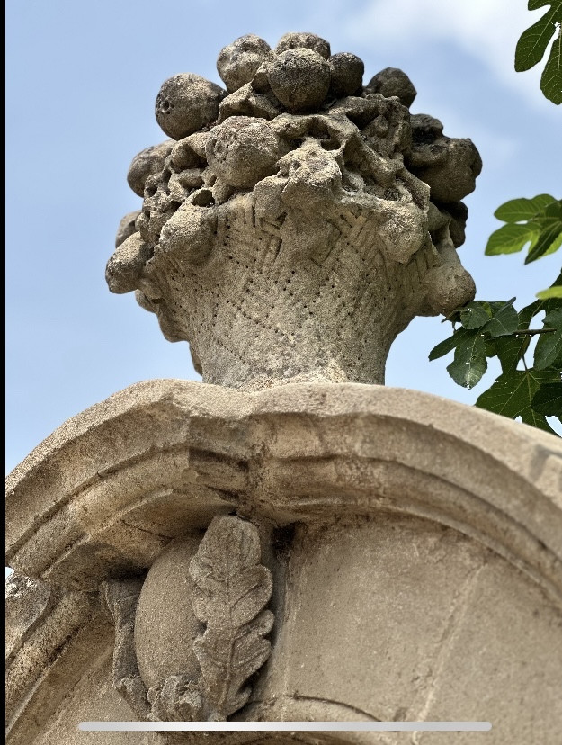 Monumental Park Fountain In Stone-photo-4
