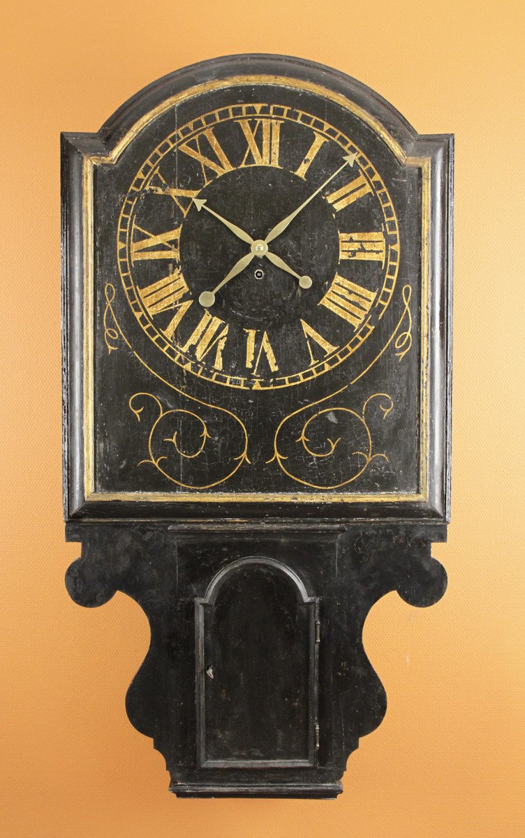 Early English Tavern Clock With Rectangular Shield Dial, Ca, 1725-1735