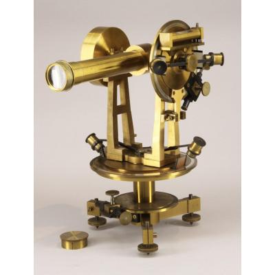 Tachéometre Ou Theodolite De Laderrière In Paris